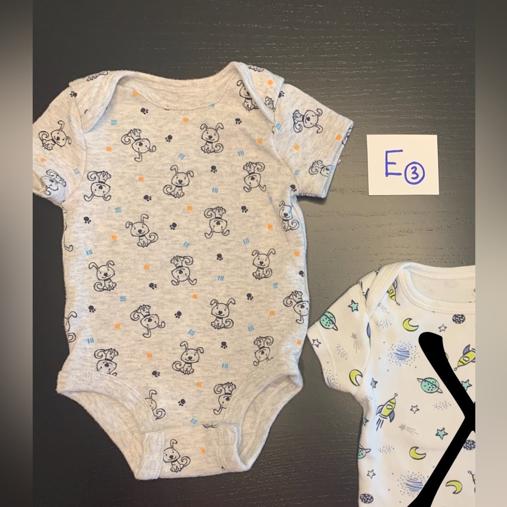 ⭐️4/$5.00⭐️ Rococo 0-3m Grey Puppy Print Onesie